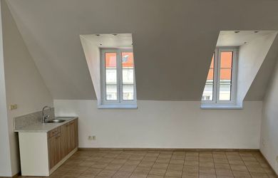 Üzlethelyiségek az bérlés a Bratislava-Staré Mesto