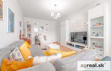 3 szobás lakás az eladás a Bratislava-Karlova Ves