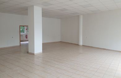Üzlethelyiségek az bérlés a Bratislava-Nové Mesto