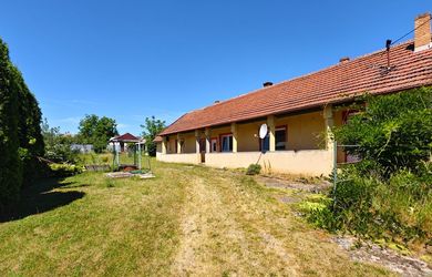 RODINNÝ DOM - CESTICE, 15 km od KOŠÍC, KOŠICE - OKOLIE, POZEMOK 992 m2