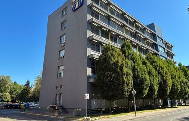 Irodák, adminisztratív helyiségek az bérlés a Bratislava-Ružinov