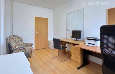 Üzlethelyiségek az bérlés a Skalica