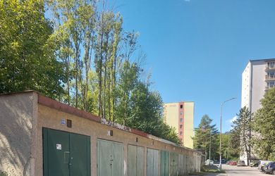 Önálló garázs az bérlés a Banská Bystrica